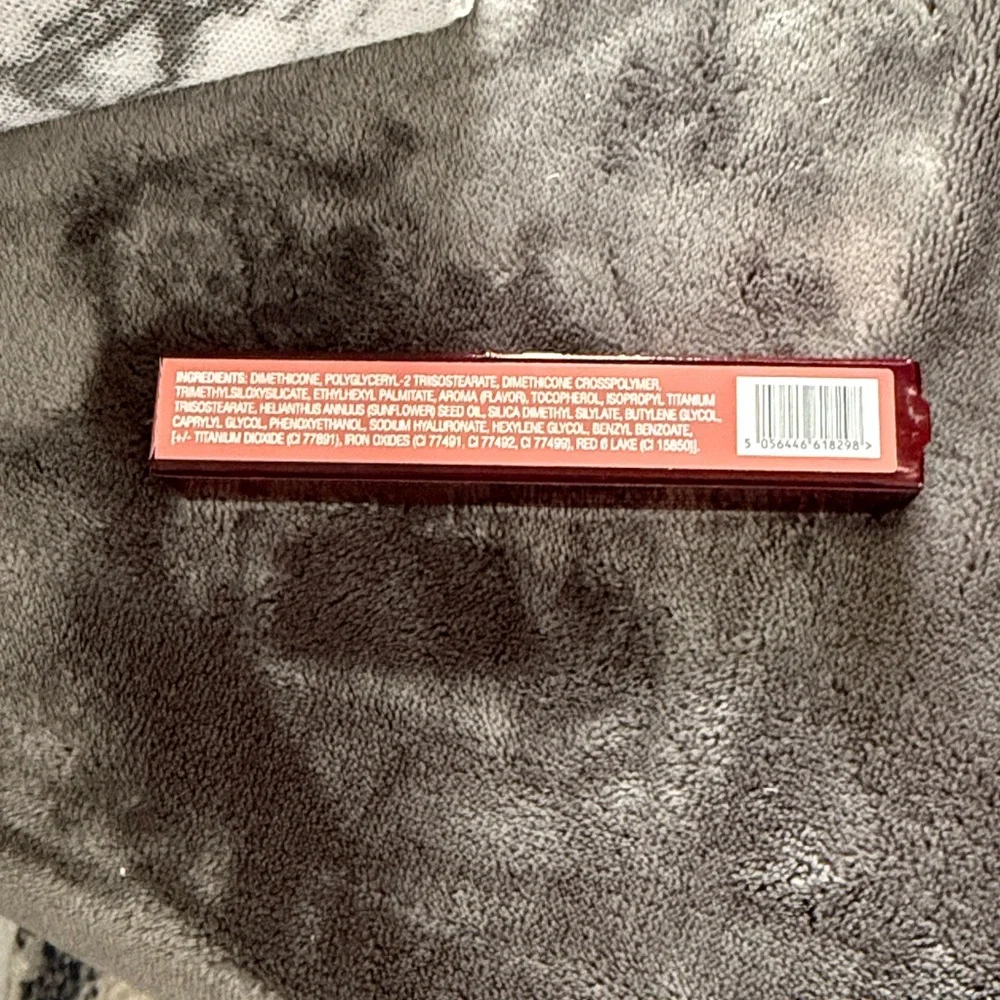 NIB .22oz Charlotte Tilbury Airbrush Lip Blush -Medium pillow talk
